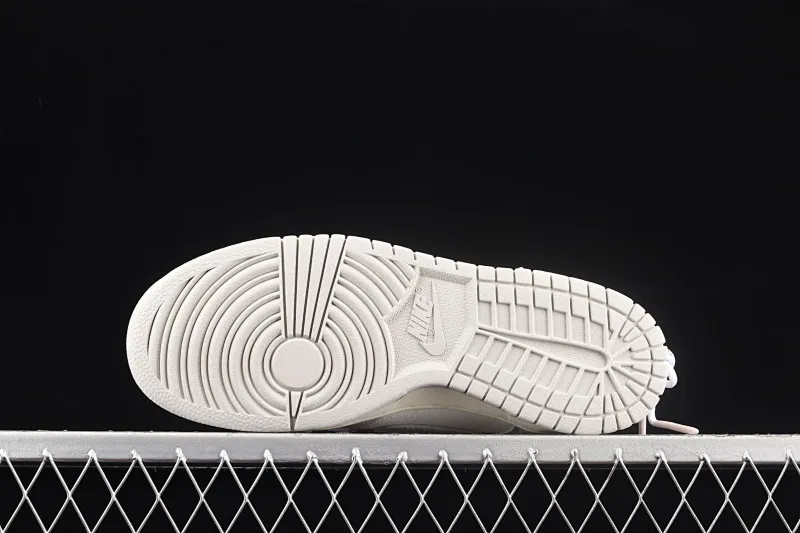 All Categories Nk SB Dunk Series Nk SB Dunk Low Low-top sneakers Pure original version OF x Nk Dunk Low OW Gray SB smashed backboard fashion casual sneakers DM1602-123